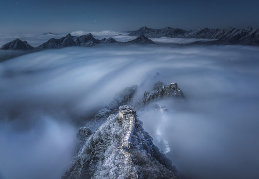 Flowing clouds pass over the Jian Kou Great Wall fototapet